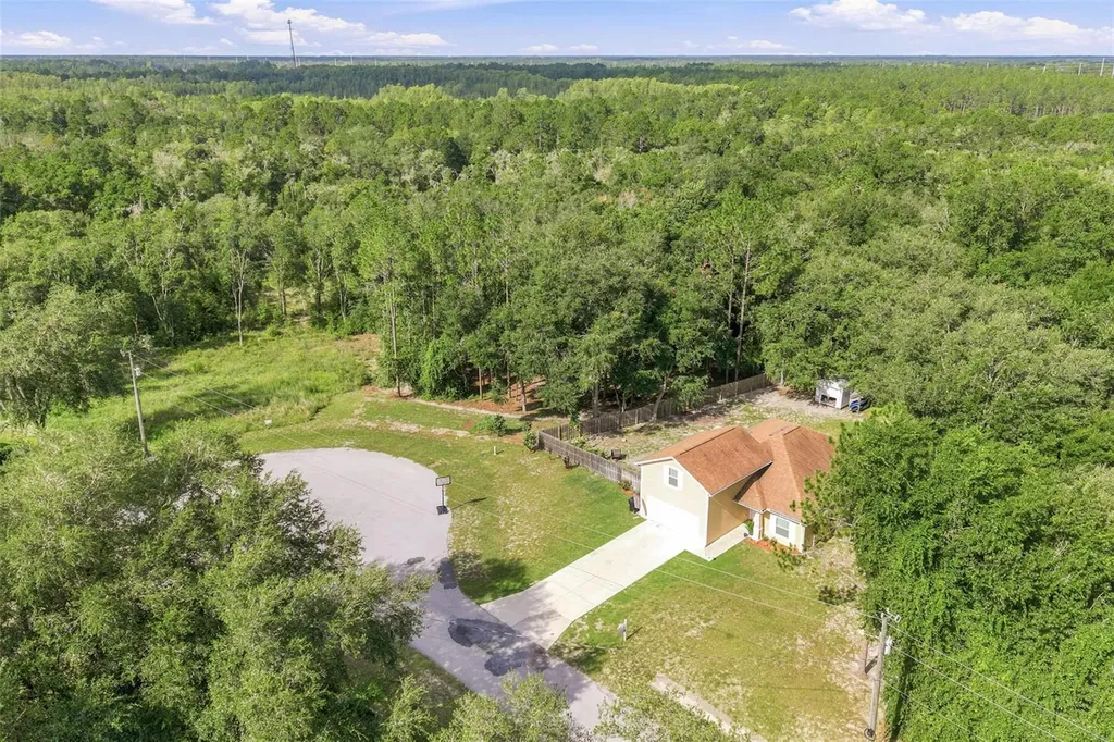 40 Deer Trail Circle Bronson FL 32621