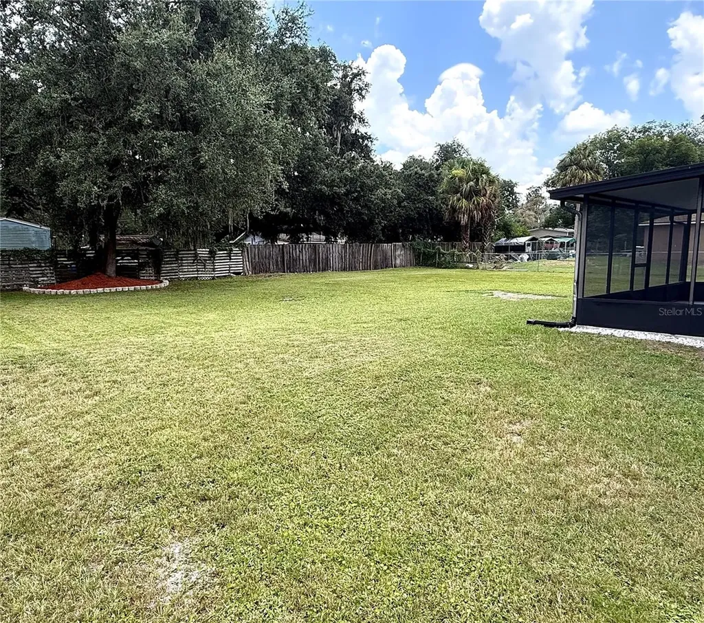 1464 SW 69th Road Bushnell FL 33513