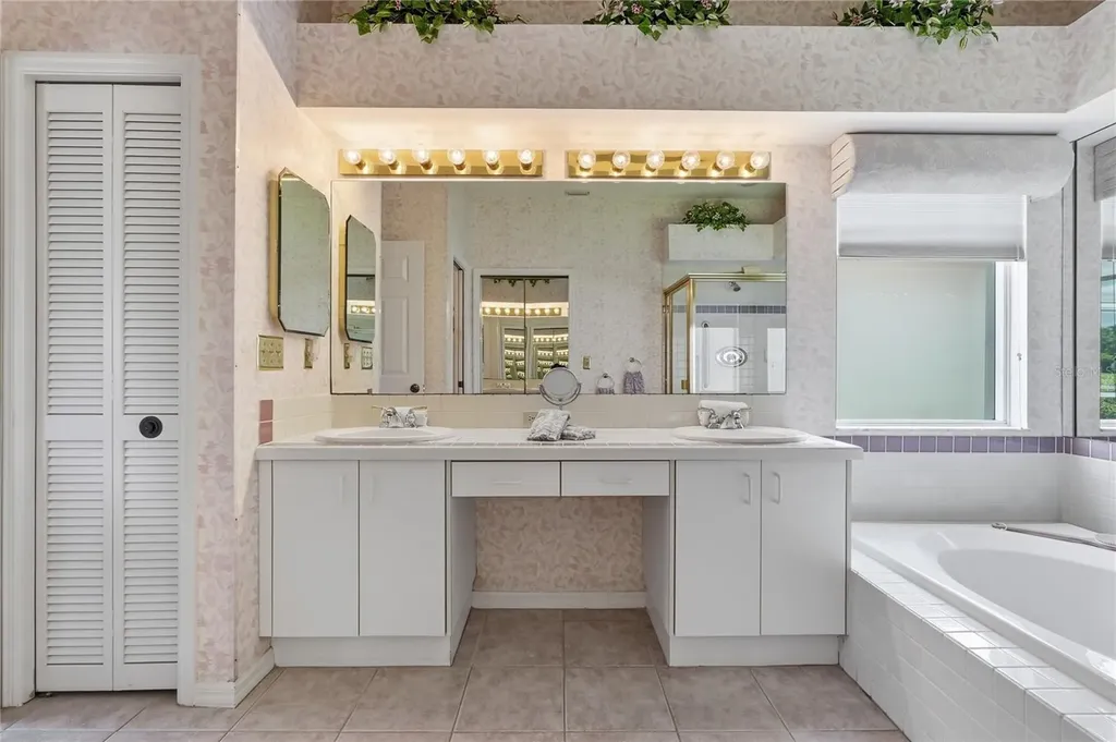 1063 Dartford Drive Tarpon Springs FL 34688