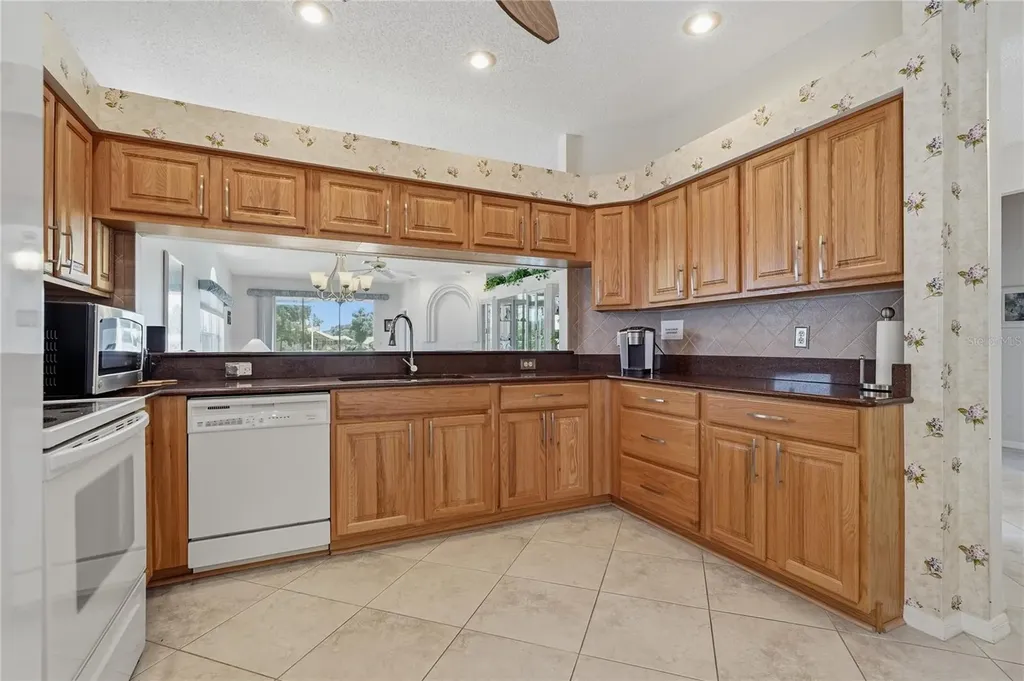 1063 Dartford Drive Tarpon Springs FL 34688