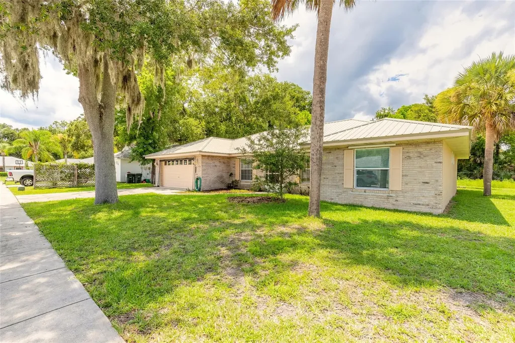 816 Iron Horse Road Daytona Beach FL 32114