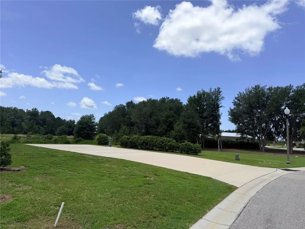 4879 SE 92nd Boulevard Webster FL 33597