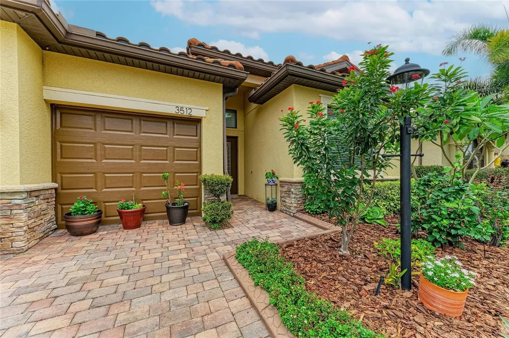 3512 Savanna Palms Court Bradenton FL 34211