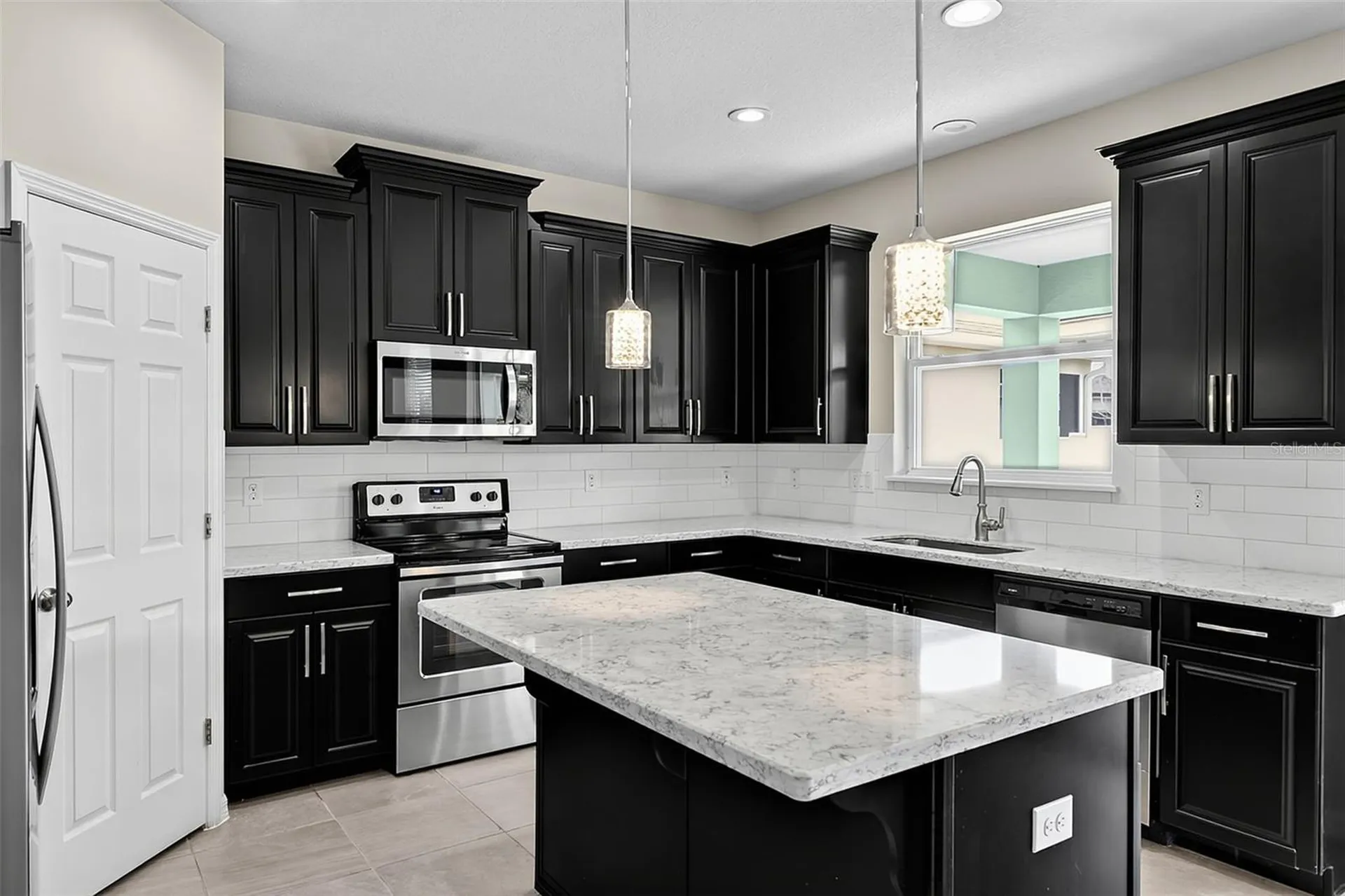 2408 Chateau Loop Kissimmee FL 34741