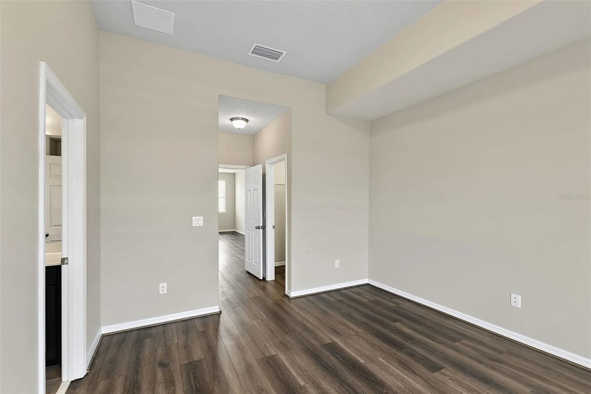 2408 Chateau Loop Kissimmee FL 34741