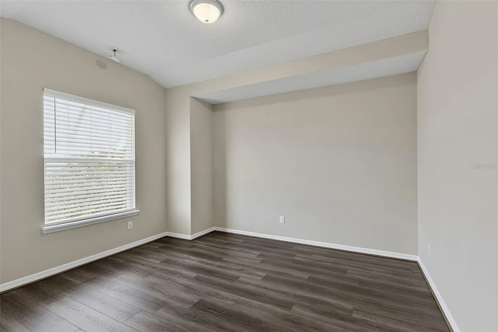 2408 Chateau Loop Kissimmee FL 34741