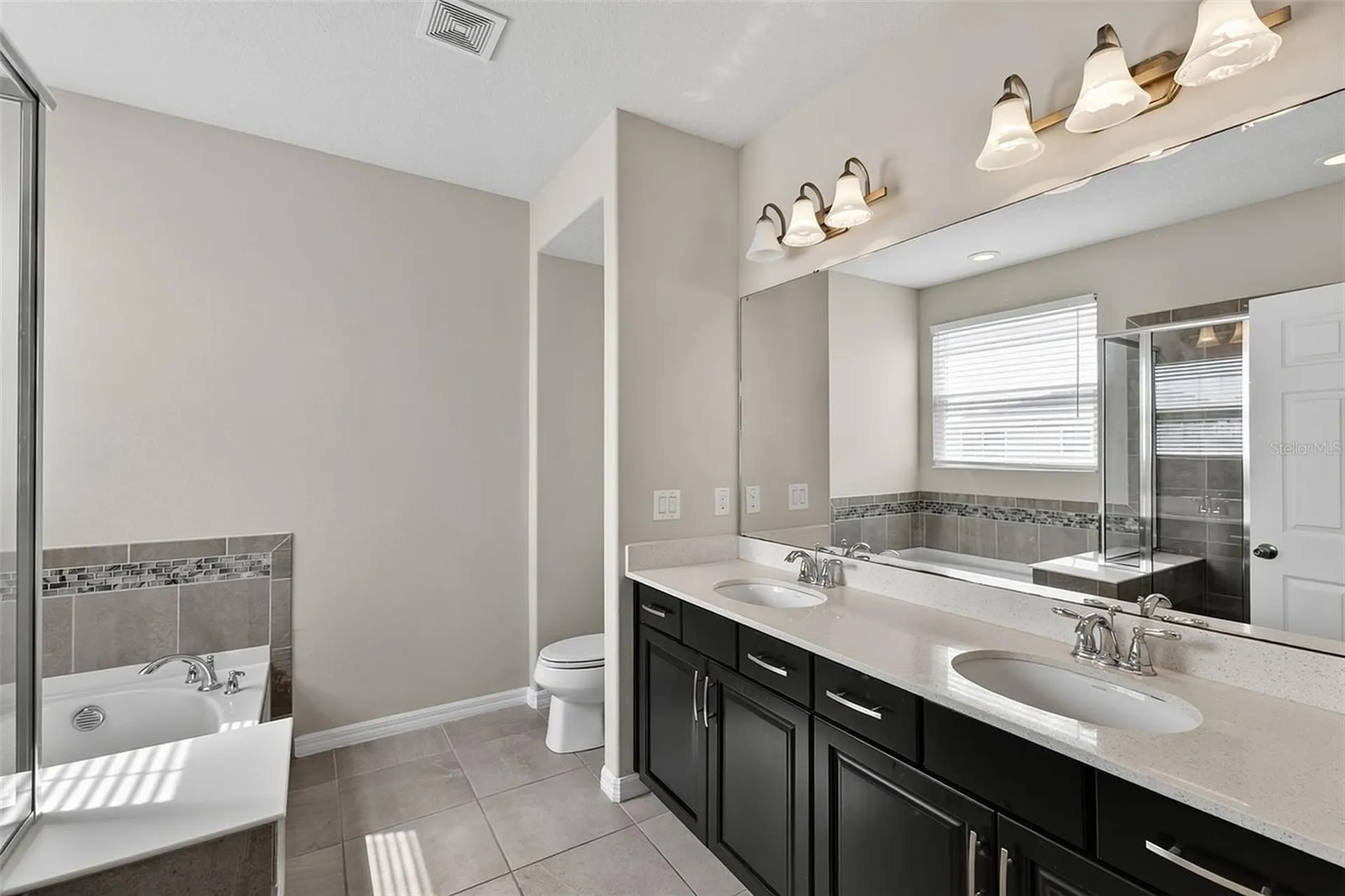 2408 Chateau Loop Kissimmee FL 34741