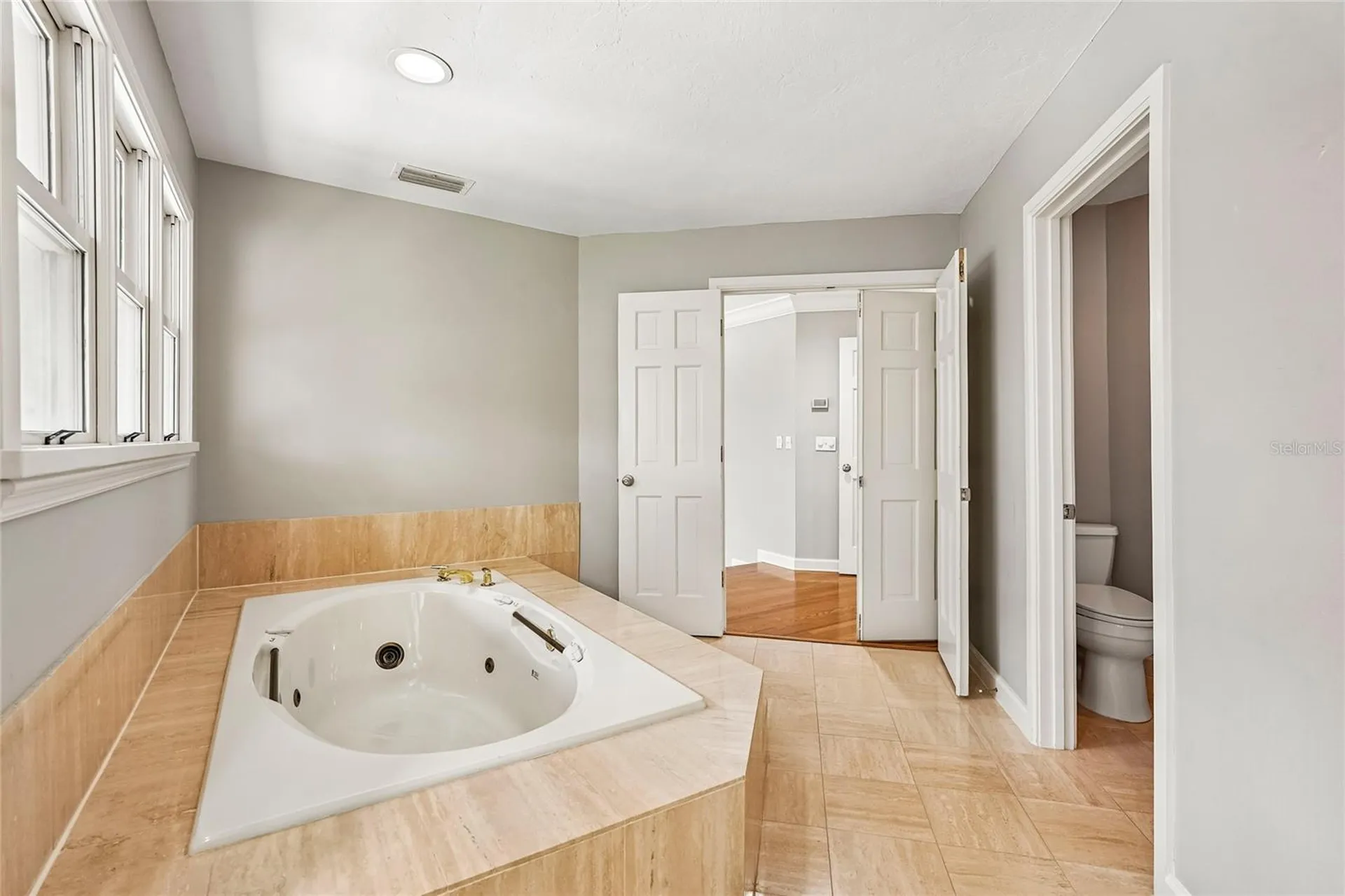 1675 Landings Lane Sarasota FL 34231