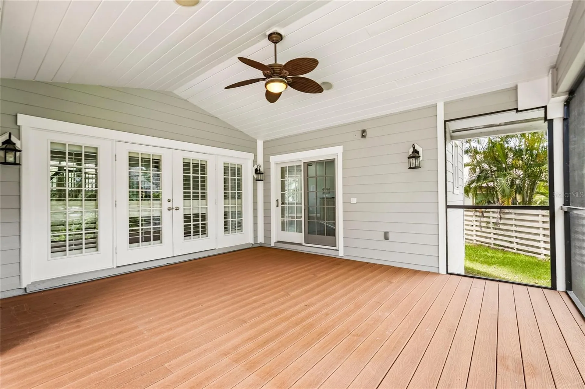 1675 Landings Lane Sarasota FL 34231