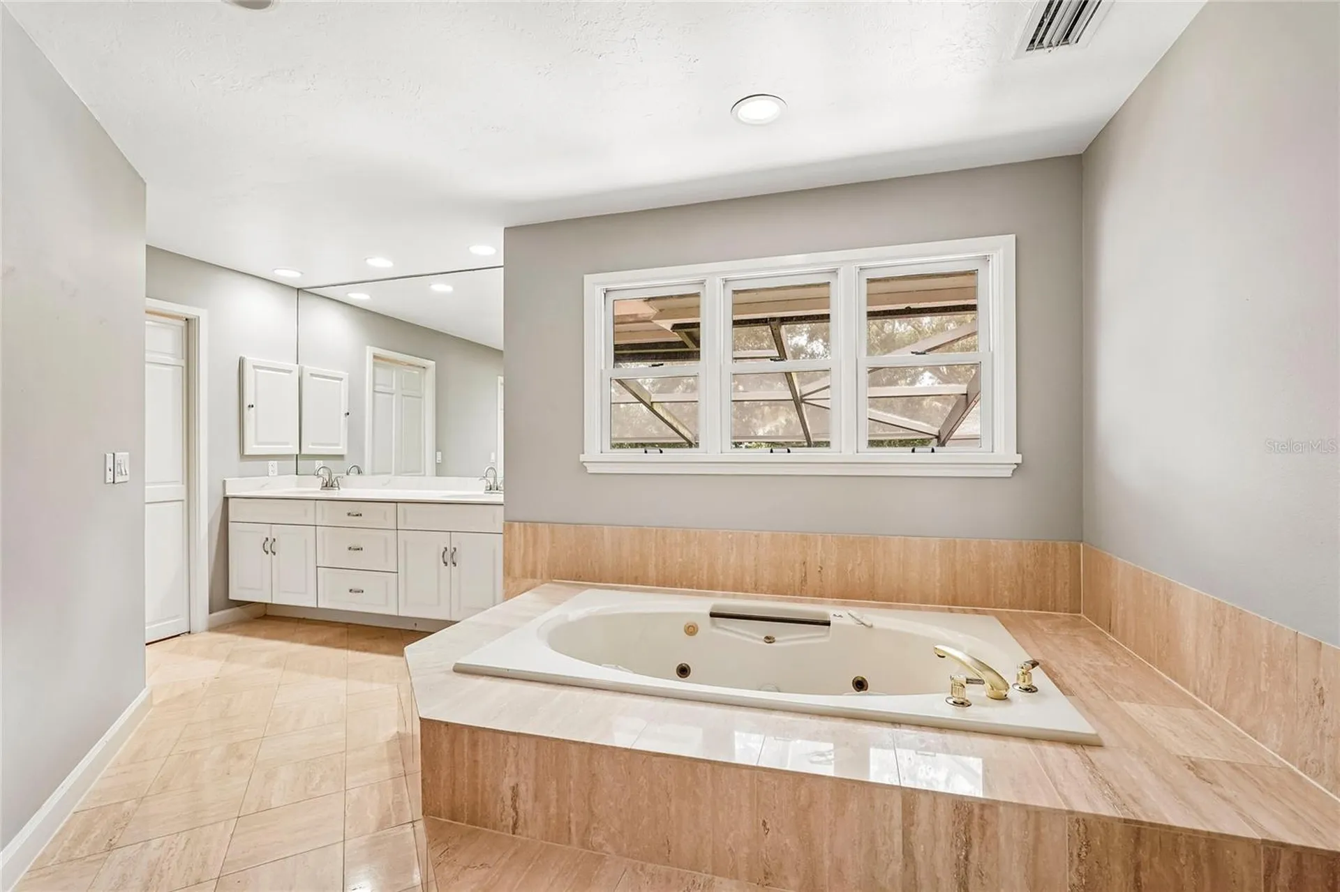1675 Landings Lane Sarasota FL 34231