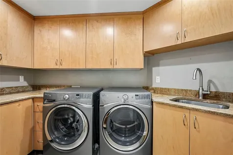 1675 Landings Lane Sarasota FL 34231