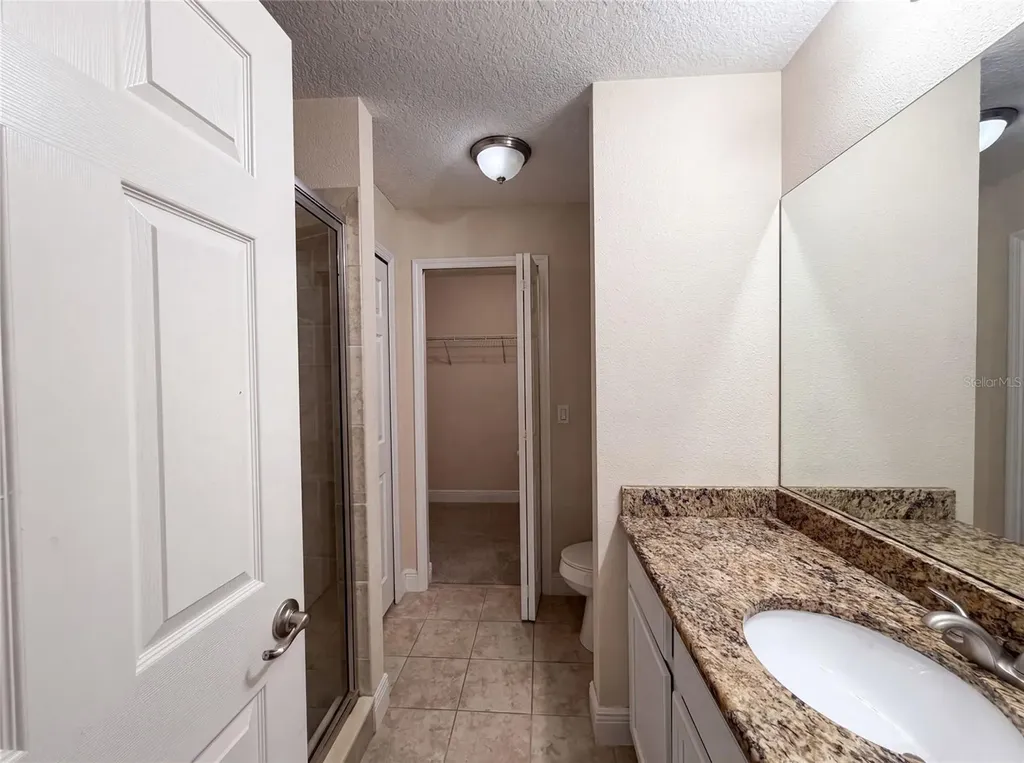 33137 Irongate Drive Leesburg FL 34788