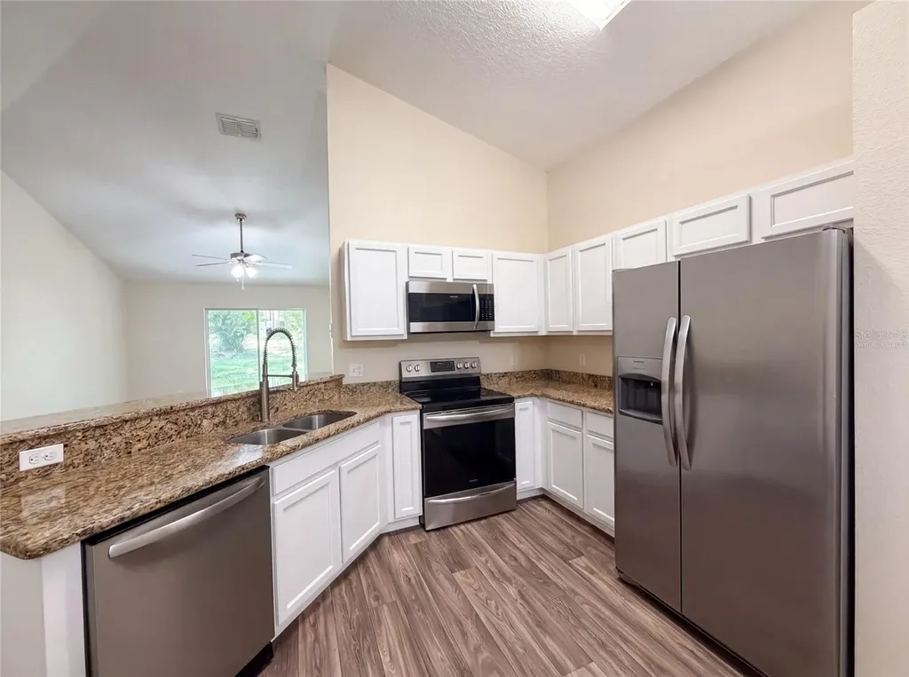 33137 Irongate Drive Leesburg FL 34788