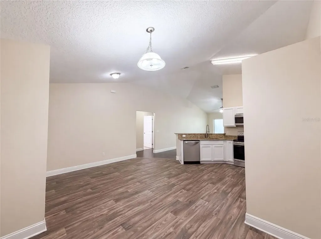33137 Irongate Drive Leesburg FL 34788