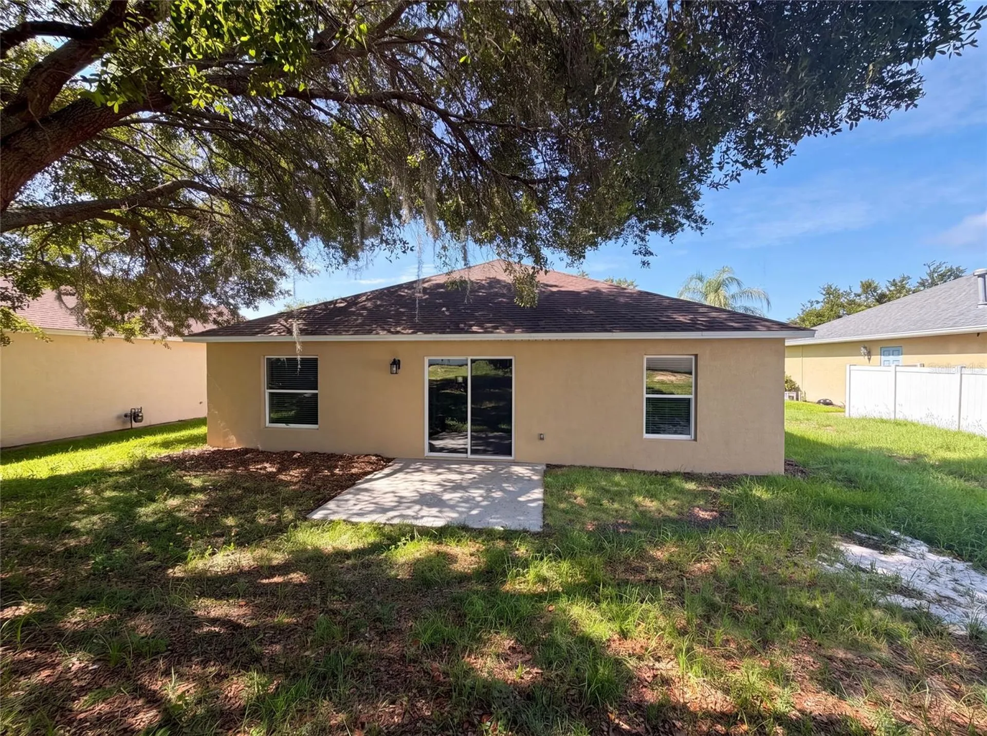 33137 Irongate Drive Leesburg FL 34788
