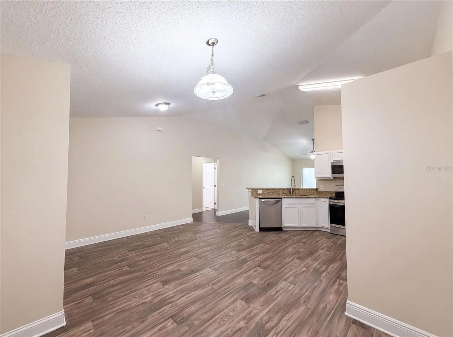 33137 Irongate Drive Leesburg FL 34788