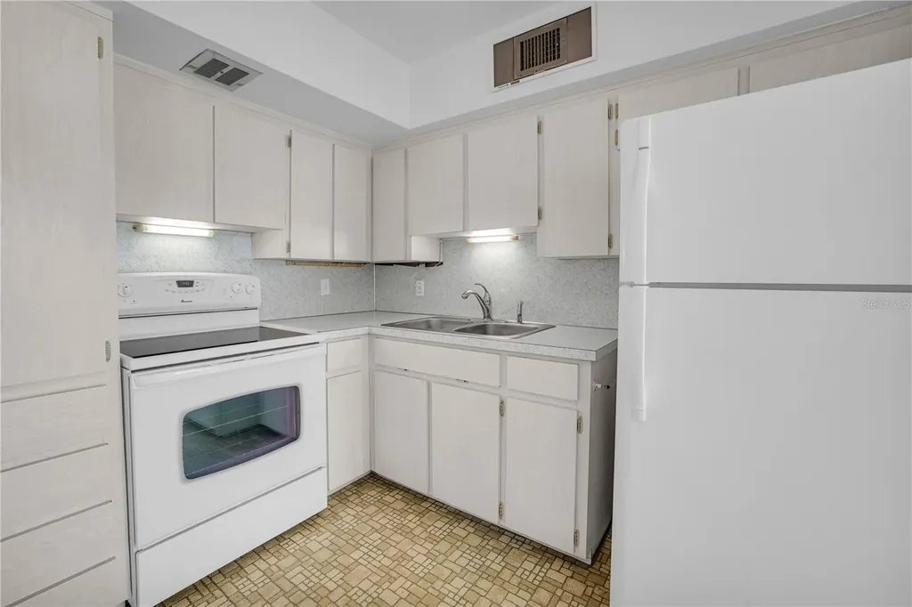 2451 Canadian Way Clearwater FL 33763