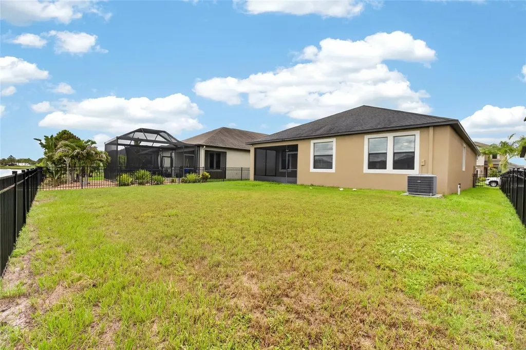 9930 Ivory Drive Ruskin FL 33573