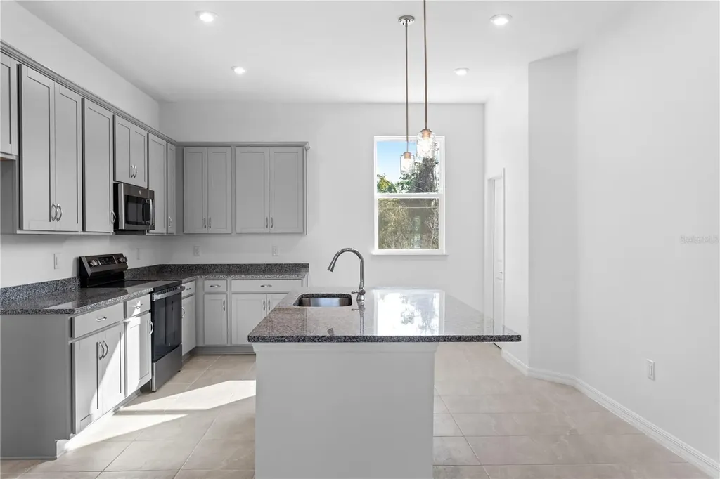 9934 Tate Lane Westchase FL 33626
