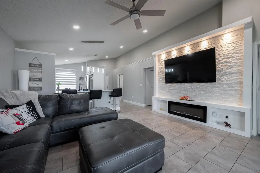 1845 Spreakley Court Orlando FL 32837