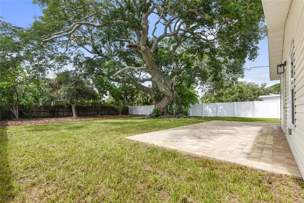 7851 40 Ave N St Petersburg FL 33709