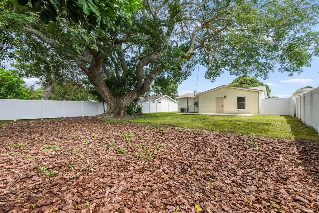 7851 40 Ave N St Petersburg FL 33709