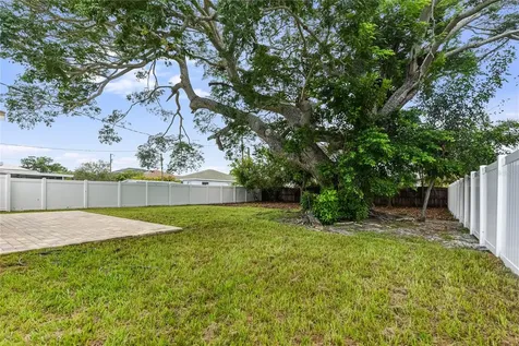 7851 40 Ave N St Petersburg FL 33709