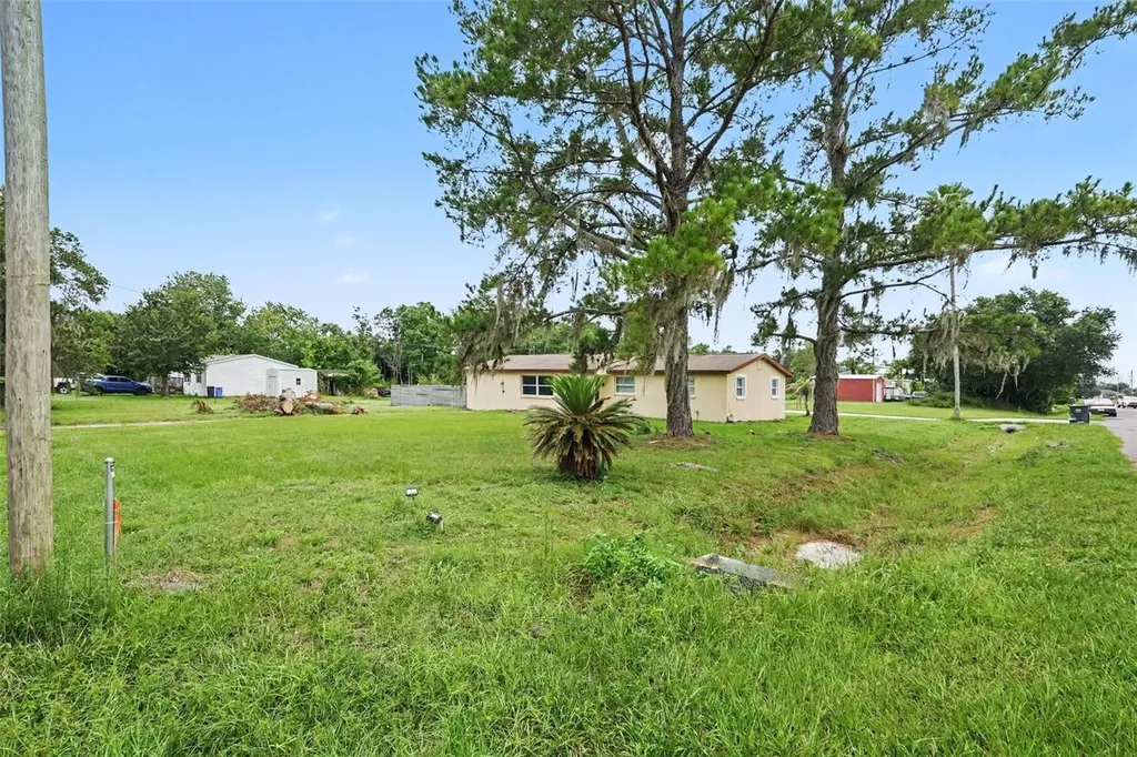 9220 Mcintosh Road Dover FL 33527