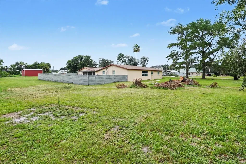 9220 Mcintosh Road Dover FL 33527