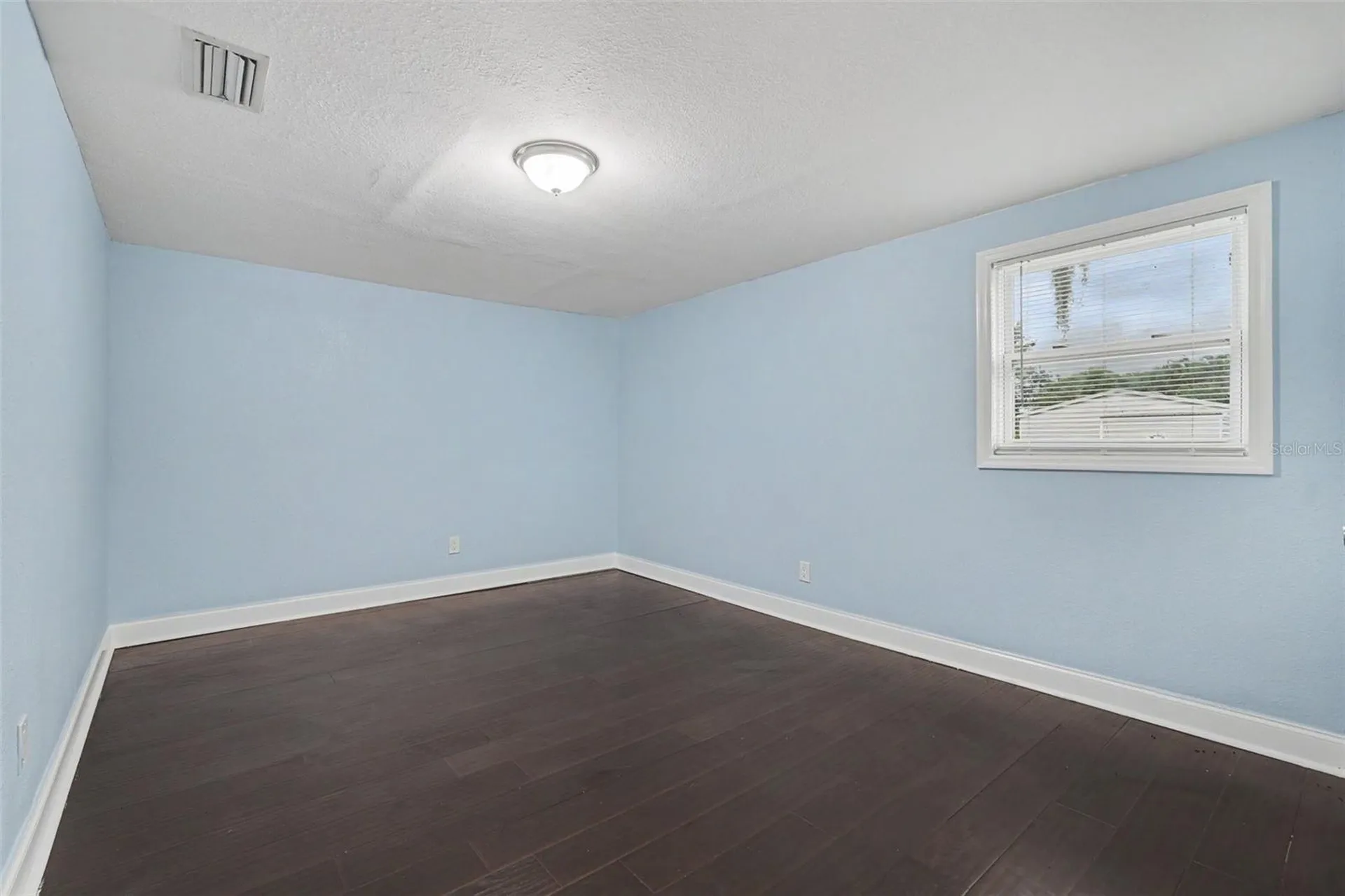 9220 Mcintosh Road Dover FL 33527