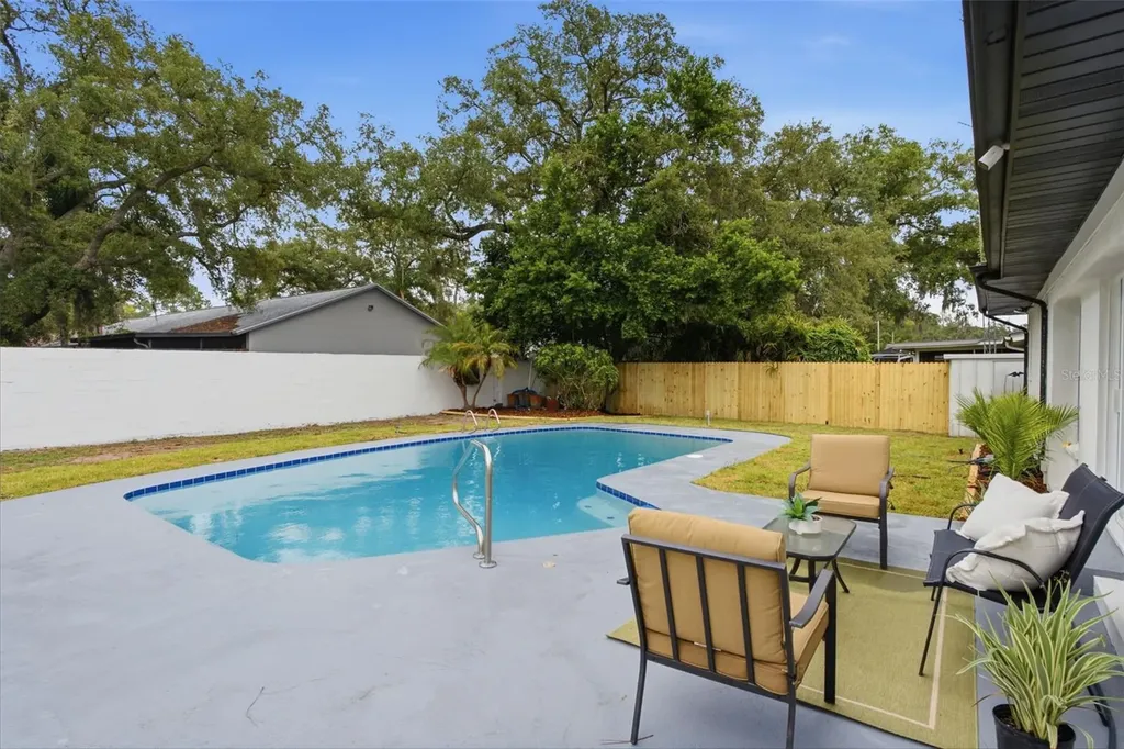 5106 Oakhaven Lane Tampa FL 33617