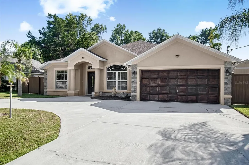 61 Francis Lane Palm Coast FL 32137