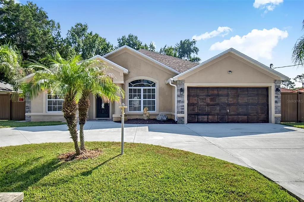 61 Francis Lane Palm Coast FL 32137