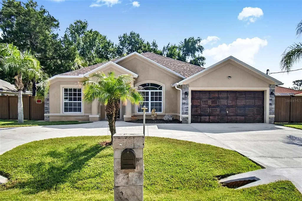 61 Francis Lane Palm Coast FL 32137