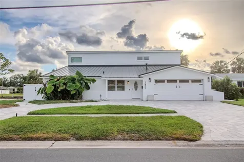 5400 Denver Street NE St Petersburg FL 33703