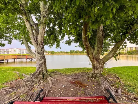 4204 Heron Way Bradenton FL 34205