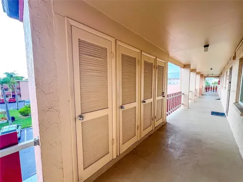 4204 Heron Way Bradenton FL 34205