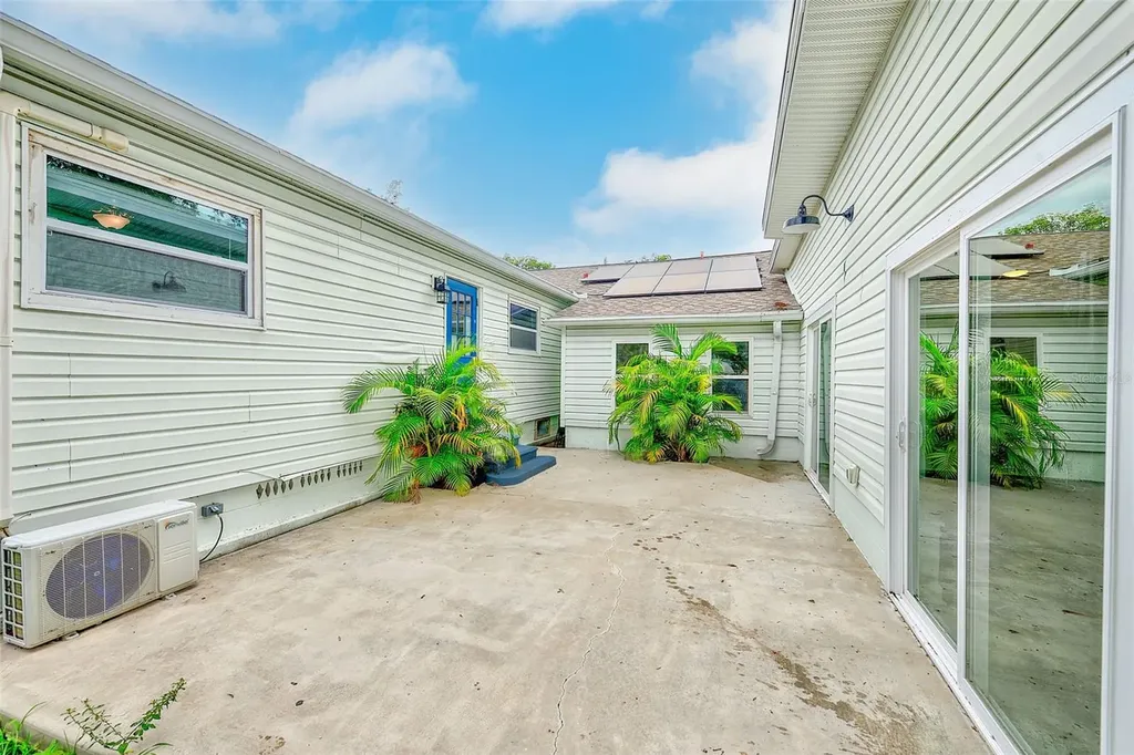 1929 Springtime Avenue Clearwater FL 33755