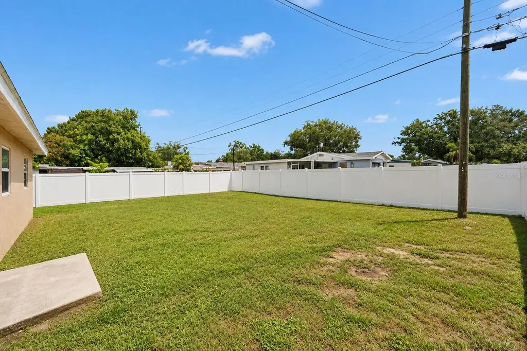 131 Emerald Lane Largo FL 33771