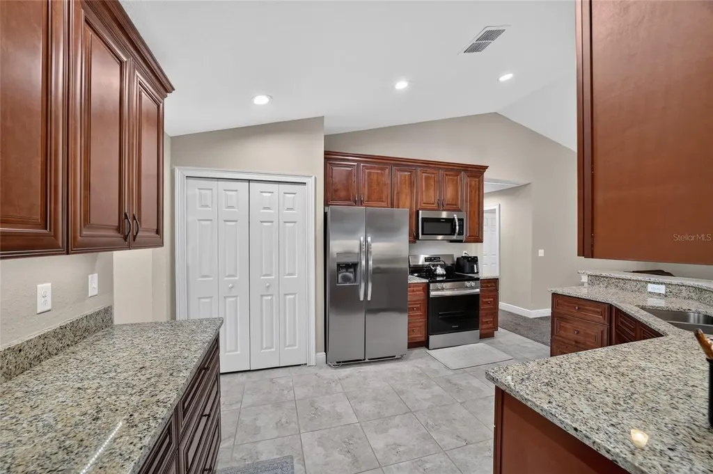 22081 SW Pine Bluffs Road Dunnellon FL 34431