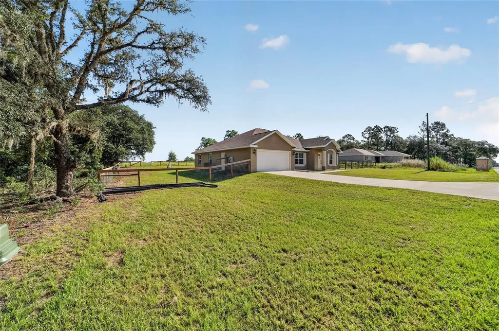 22081 SW Pine Bluffs Road Dunnellon FL 34431