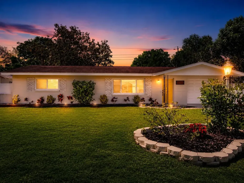 12174 83rd Avenue Seminole FL 33772
