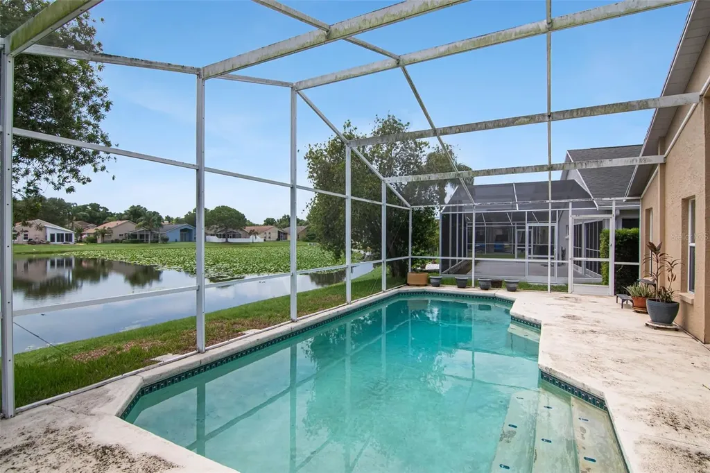 8512 Heyward Road Tampa FL 33635