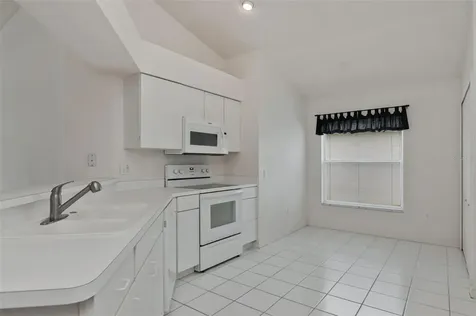 8512 Heyward Road Tampa FL 33635