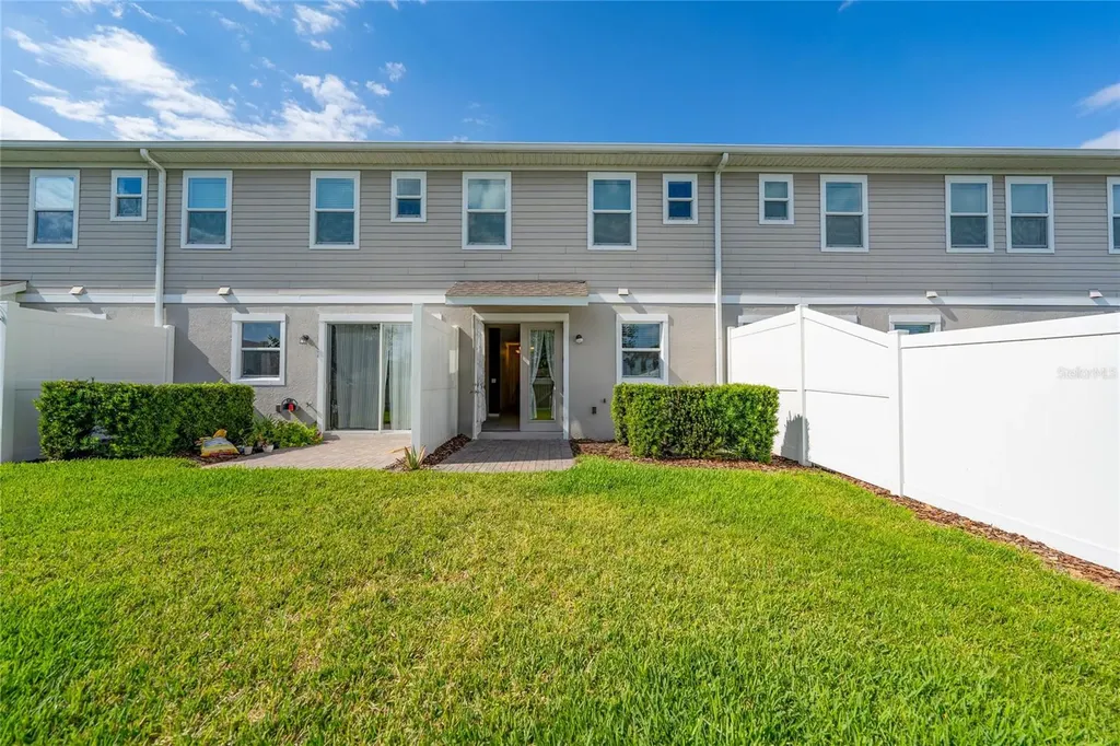 2588 Sedge Grass Way Orlando FL 32824