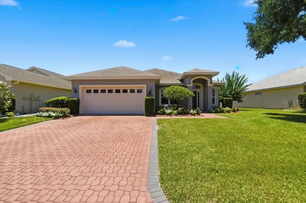 3221 Oak Tree Lane Winter Haven FL 33884