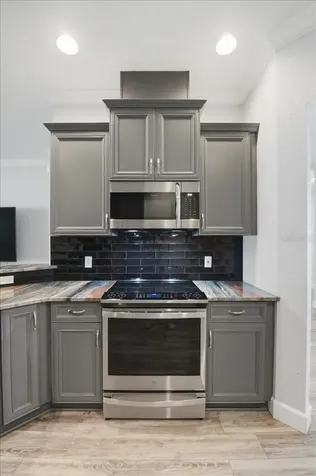 3221 Oak Tree Lane Winter Haven FL 33884