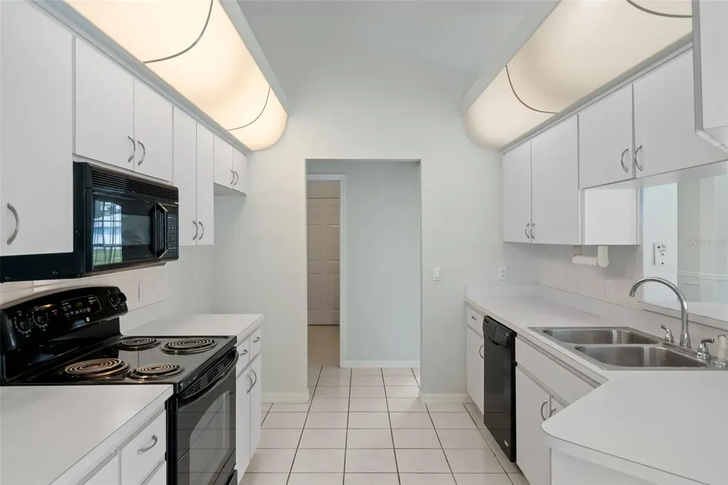 7401 Blackbird Avenue Weeki Wachee FL 34613