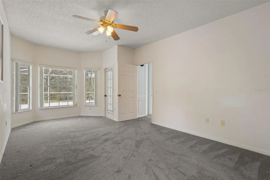 7401 Blackbird Avenue Weeki Wachee FL 34613