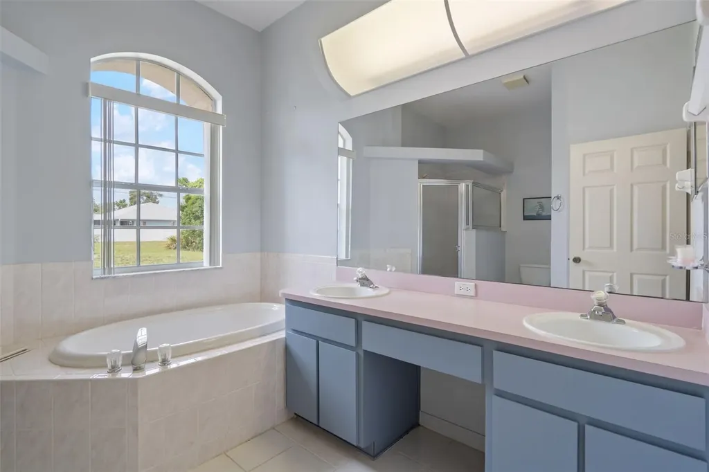 7401 Blackbird Avenue Weeki Wachee FL 34613